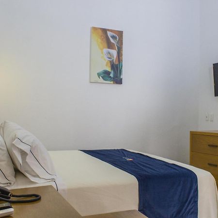 גואדלחארה Hotel Real De Castilla Colonial חדר תמונה
