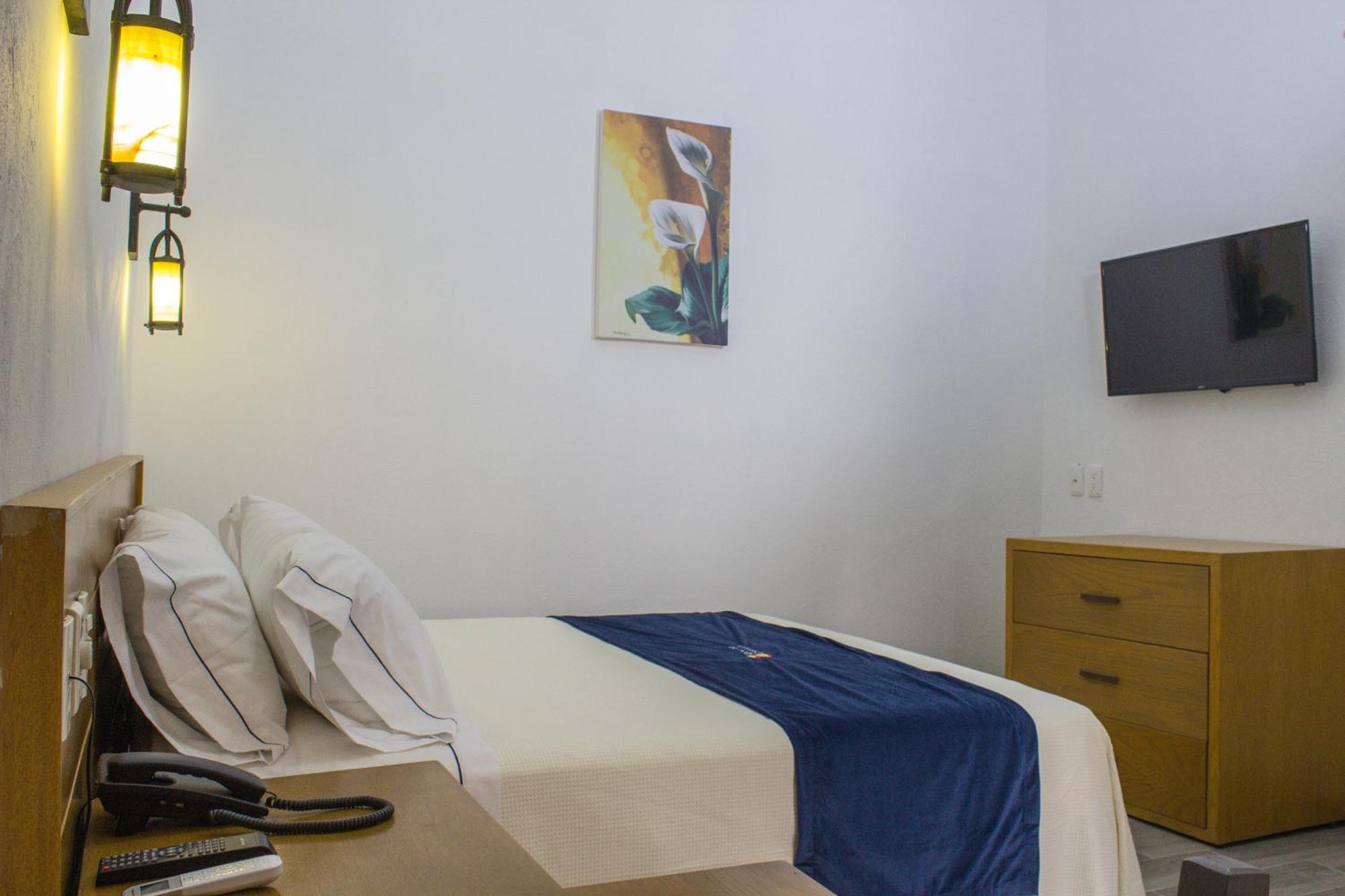 גואדלחארה Hotel Real De Castilla Colonial חדר תמונה